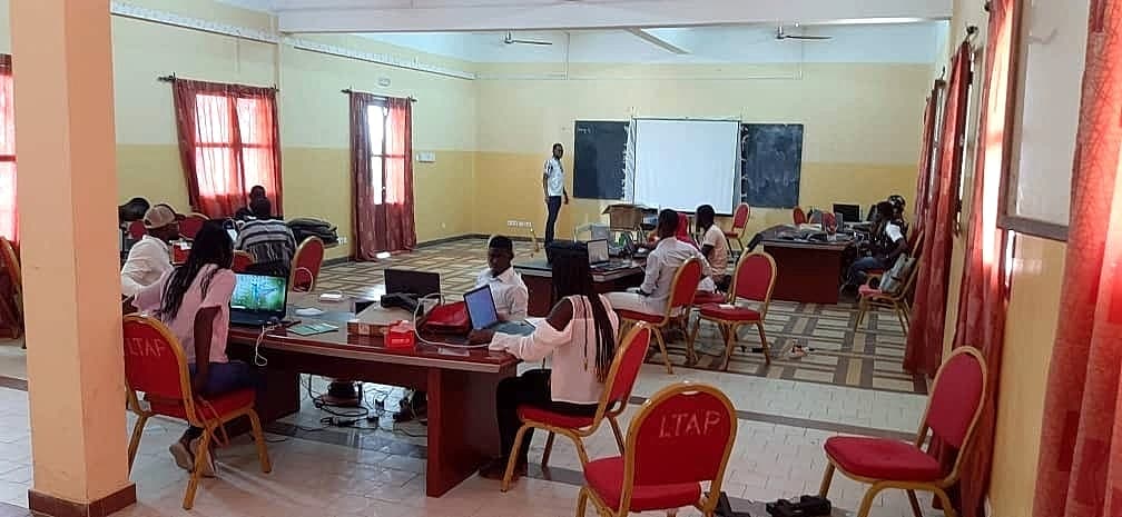 Formation des Apprenants aux Réseaux Informatiques & Systèmes